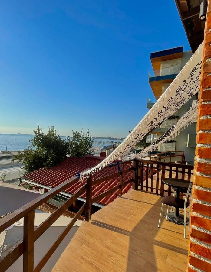 Tekada Hotel & Restaurant Vlorë エクステリア 写真