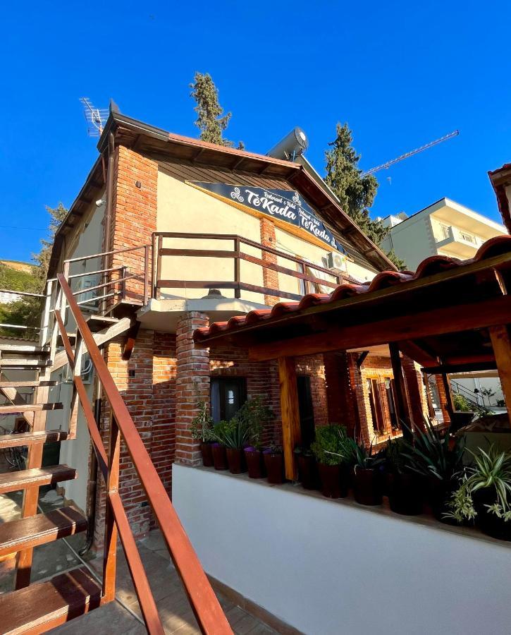 Tekada Hotel & Restaurant Vlorë エクステリア 写真