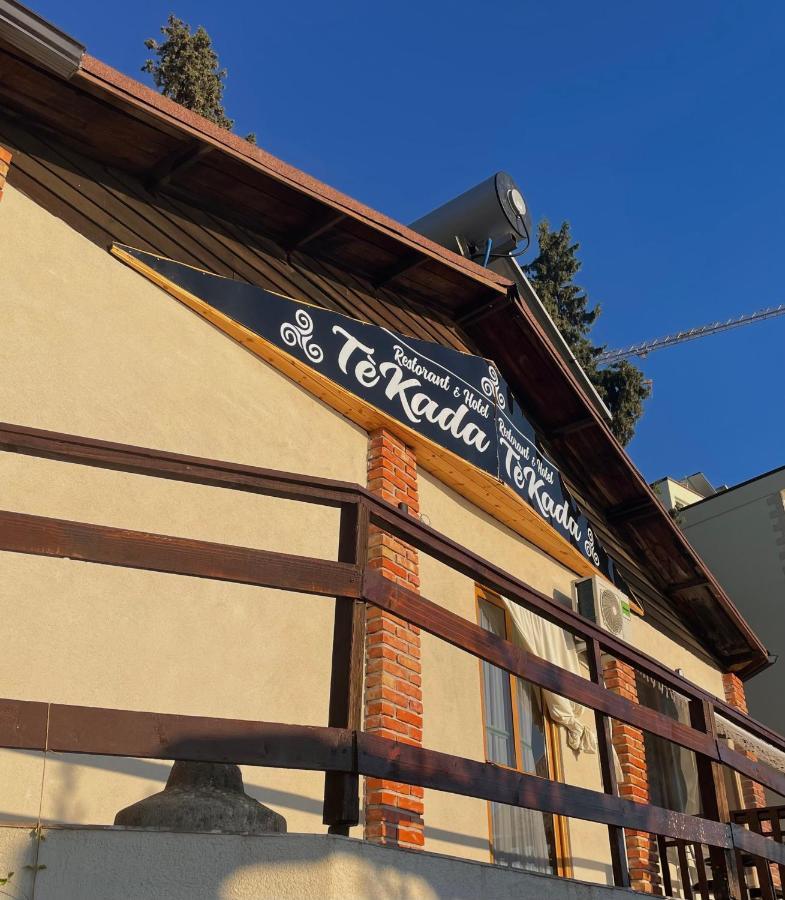 Tekada Hotel & Restaurant Vlorë エクステリア 写真